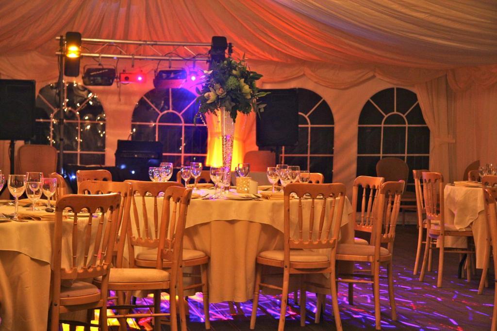 Millhouse Hotel And Riverside Restaurant Sharnbrook Ngoại thất bức ảnh